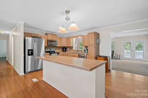 4292 Hunters Run, Trinity, NC 27370 photo 10