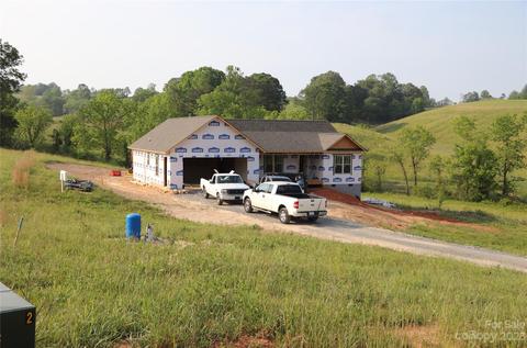 710 Morlin Acres Dr, Marshall, NC 28753