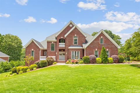 2181 Fairways Dr, Cherryville, NC 28021