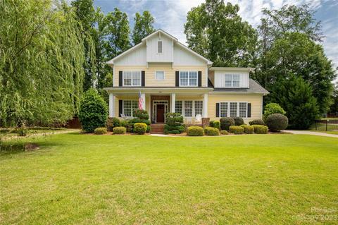 434 Leaf Arbor Ct, Lake Wylie, SC 29710