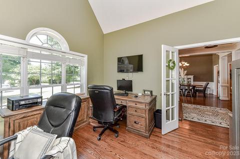2043 Applebrook Dr, Wesley Chapel, NC 28173 photo 8