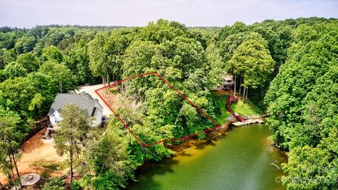 8840 Dog Leg Rd, Sherrills Ford, NC 28673