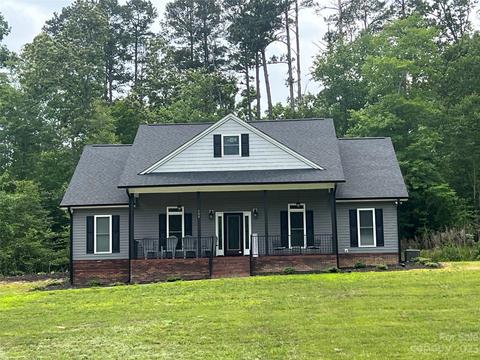 300 Newport Dr, Mount Gilead, NC 27306