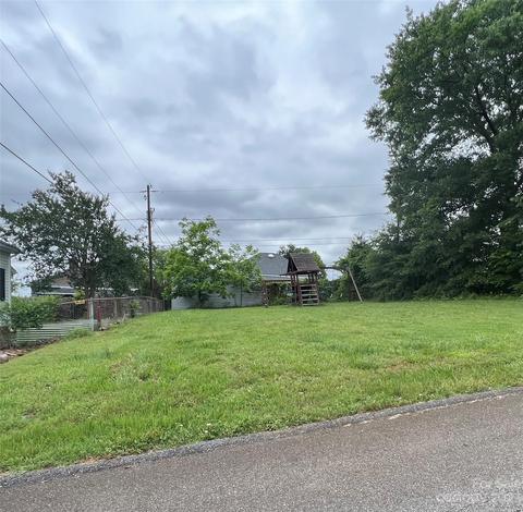 27 2nd St, Cramerton, NC 28032