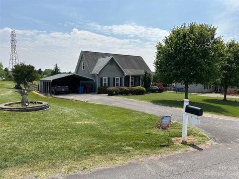 1377 Pear Dr, Conover, NC 28613