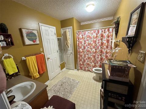 1377 Pear Dr, Conover, NC 28613 photo 20