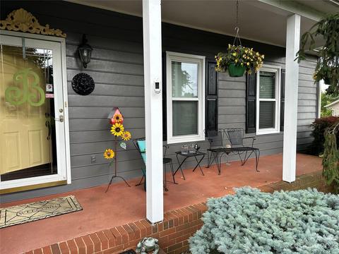 1377 Pear Dr, Conover, NC 28613 photo 4