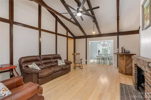 47 Robert E Lee Dr, Flat Rock, NC 28731 photo 7