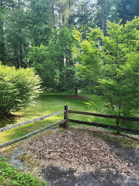 47 Robert E Lee Dr, Flat Rock, NC 28731 photo 23