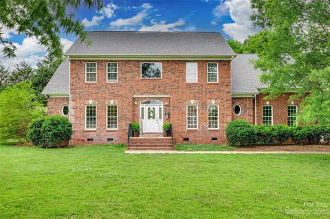 902 Haddonfield Dr, Fort Mill, SC 29708