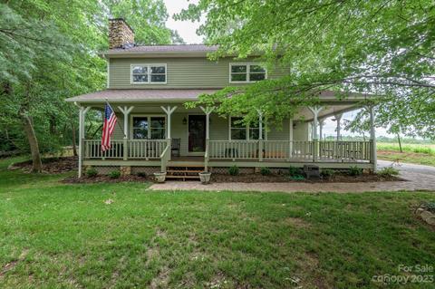 1564 Kenlane Dr, Hickory, NC 28601