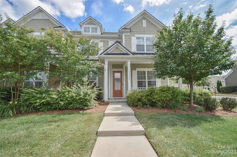 11502 Founders Park Ln, Pineville, NC 28134