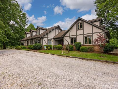 1645 Red Fox Rd, Tryon, NC 28782 photo 3