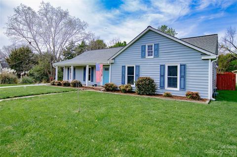 10430 Queensmead Cir, Charlotte, NC 28273