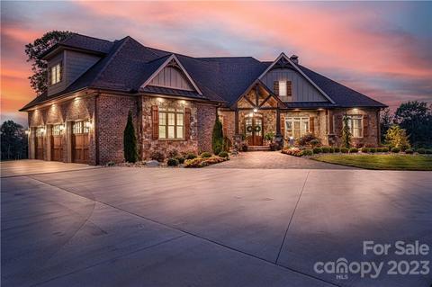 1478 E Stagecoach Trl, Lawndale, NC 28090