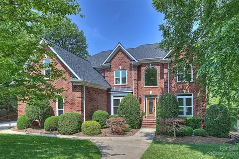 2820 Providence View Ln, Charlotte, NC 28270