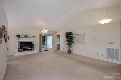 409 Mooreland Dr NE, Conover, NC 28613 photo 10