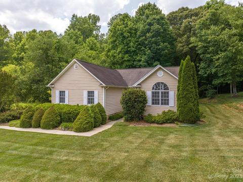 409 Mooreland Dr NE, Conover, NC 28613 photo 4