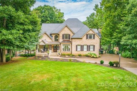 8914 Linden Grove Ct, Sherrills Ford, NC 28673