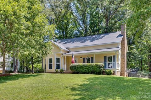 306 Brookside Dr, Fort Mill, SC 29715