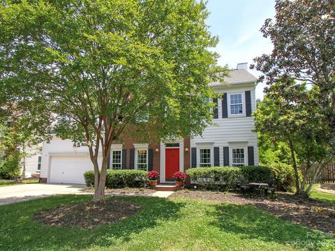 8438 Newton Ln, Charlotte, NC 28277