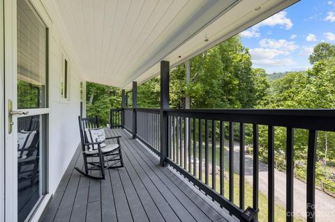 124 Laurel Hill Dr, Spruce Pine, NC 28777 photo 2