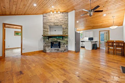 124 Laurel Hill Dr, Spruce Pine, NC 28777 photo 6