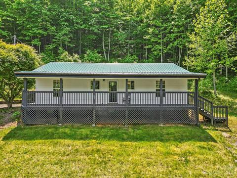 124 Laurel Hill Dr, Spruce Pine, NC 28777
