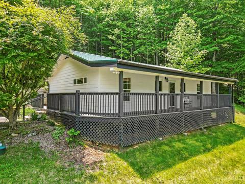 124 Laurel Hill Dr, Spruce Pine, NC 28777 photo 3