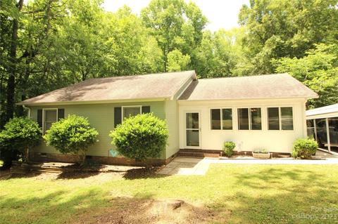 104 Mccall St, Clover, SC 29710