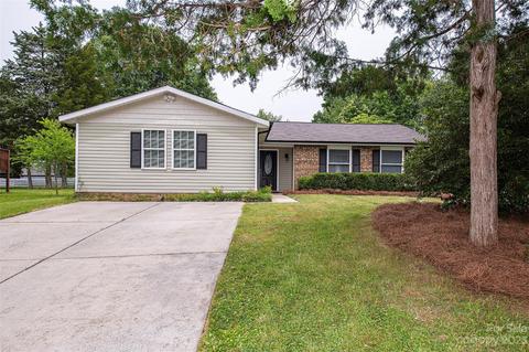 7336 Connan Ln, Charlotte, NC 28226