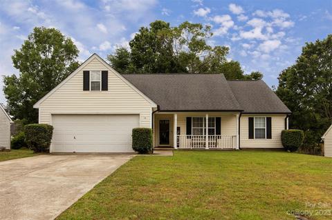 1267 Midlake Rd, Kannapolis, NC 28083