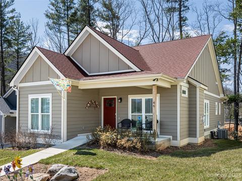 46 Westside Village Rd, Fairview, NC 28730