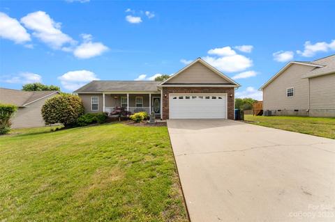204 Pine Meadows Cir, Hickory, NC 28602 photo 14