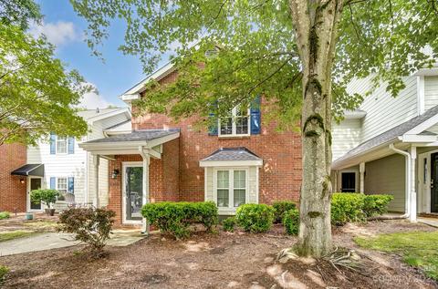 9468 S Vicksburg Park Ct, Charlotte, NC 28210