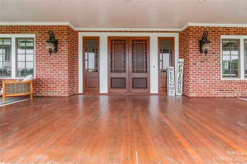 726 Frontier Rd, Clover, SC 29710 photo 4