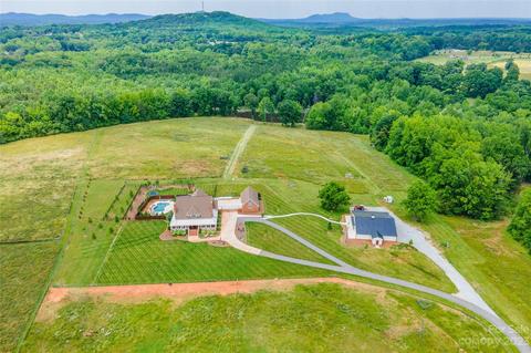 726 Frontier Rd, Clover, SC 29710