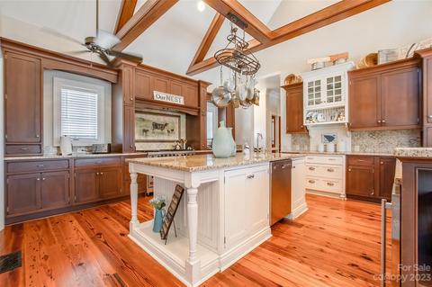 726 Frontier Rd, Clover, SC 29710 photo 9