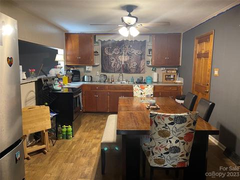 536 Devine St, Chester, SC 29706 photo 6