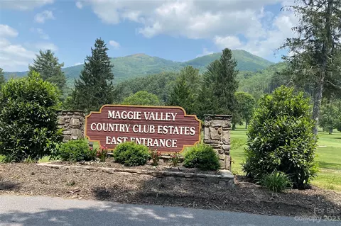 Grandview Cliff Heights, Maggie Valley, NC 28751