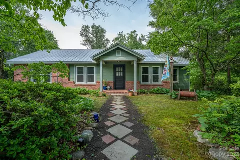 1968 Pleasant Grove Rd, Hendersonville, NC 28739