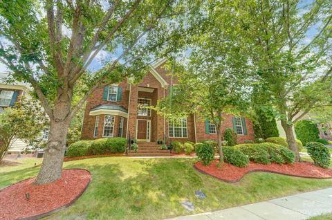 8503 Gresham Dr, Waxhaw, NC 28173
