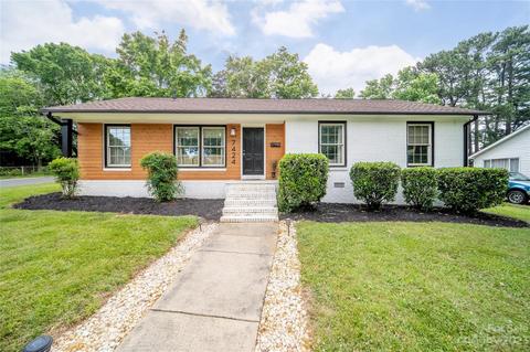7424 Thorncliff Dr, Charlotte, NC 28210