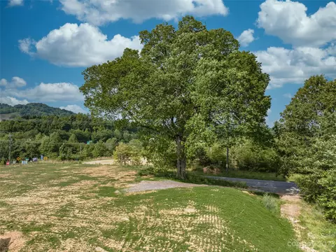 35 Lee Rd, Clyde, NC 28721 photo 5