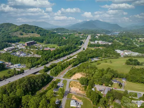 35 Lee Rd, Clyde, NC 28721 photo 4