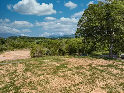 35 Lee Rd, Clyde, NC 28721 photo 8