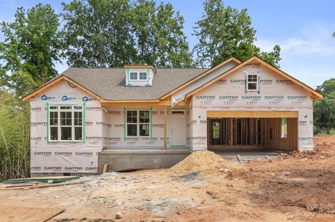 3177 Yosemite Dr, Gastonia, NC 28056
