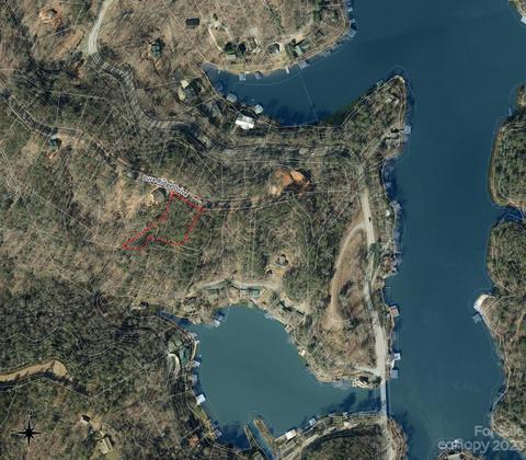18 Lure Ridge Dr, Lake Lure, NC 28746