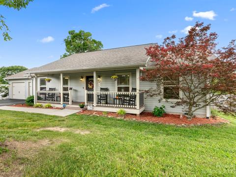 455 Liberty Rd, Candler, NC 28715