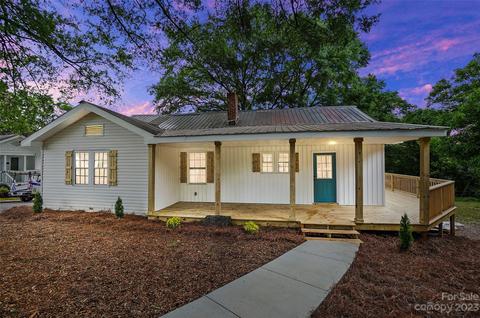 437 Sixteenth St, Cramerton, NC 28032